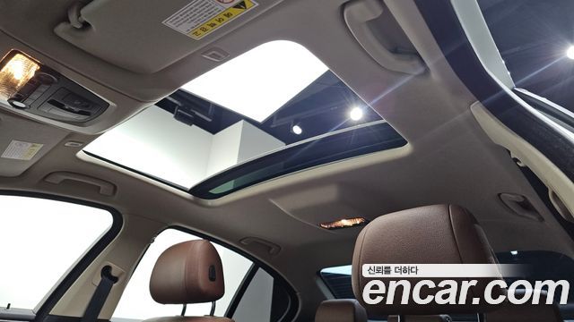 BMW 5-Series 2016 — photo 28