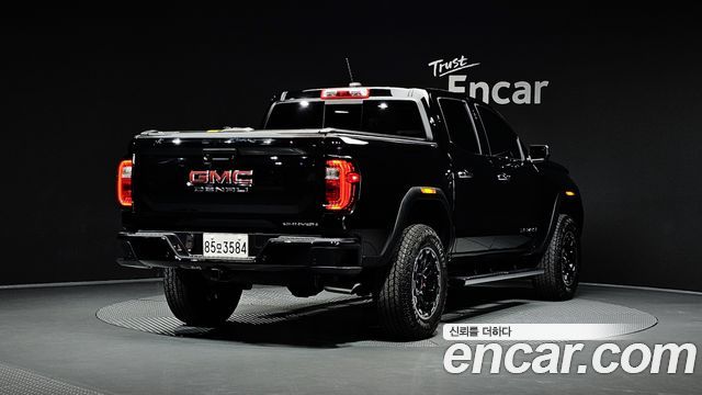 GMC Canyon 2026 — photo 2