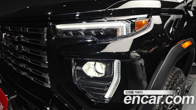 GMC Canyon 2026 — photo 8