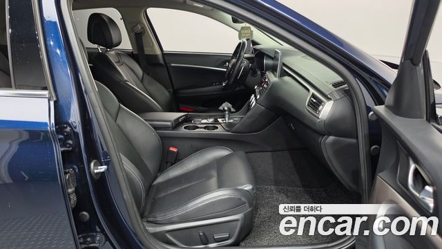Genesis G70 2018 — photo 11