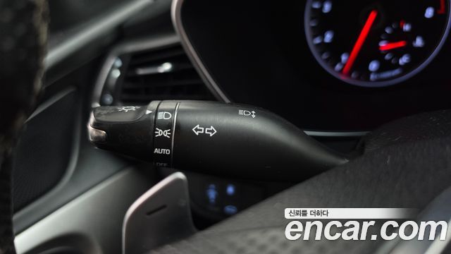 Genesis G70 2018 — photo 18