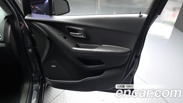 Chevrolet Korea Trax 2017 — photo 14