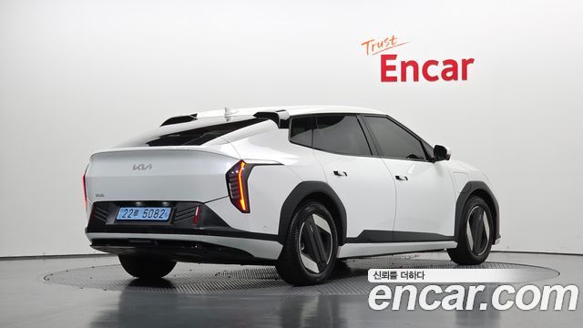 Kia EV4 2026 — photo 2