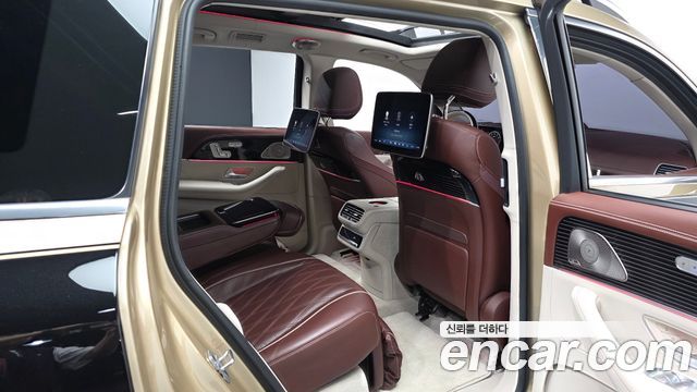 Mercedes-Benz GLS-Class 2024 — photo 12