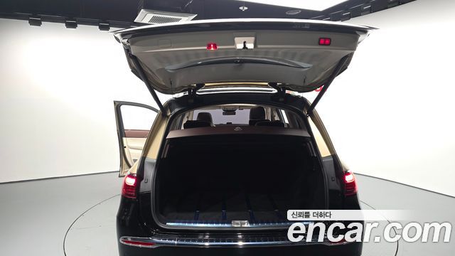 Mercedes-Benz GLS-Class 2024 — photo 20