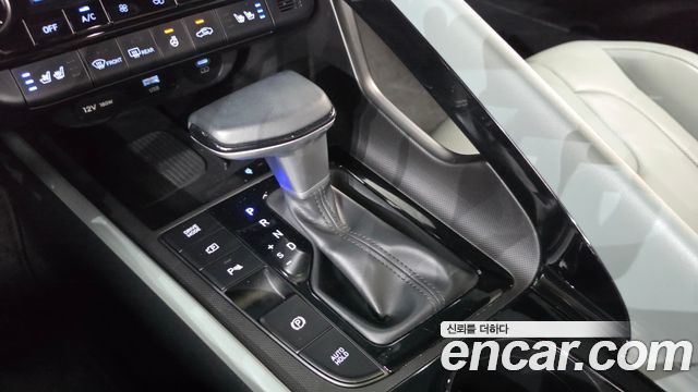 Hyundai AVANTE 2024 — photo 12