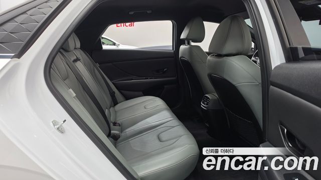 Hyundai AVANTE 2024 — photo 17
