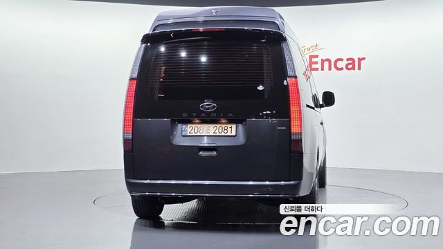 Hyundai Staria 2023 — photo 4