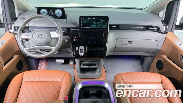 Hyundai Staria 2023 — photo 10
