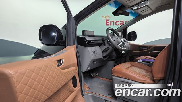 Hyundai Staria 2023 — photo 13
