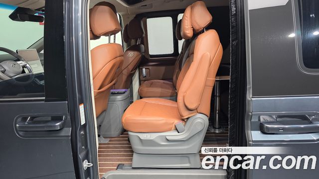 Hyundai Staria 2023 — photo 17