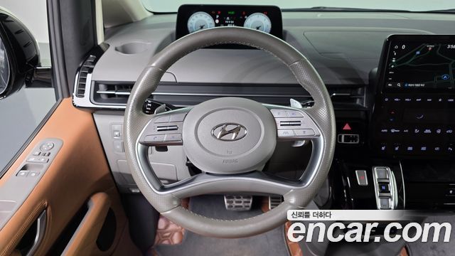 Hyundai Staria 2023 — photo 19