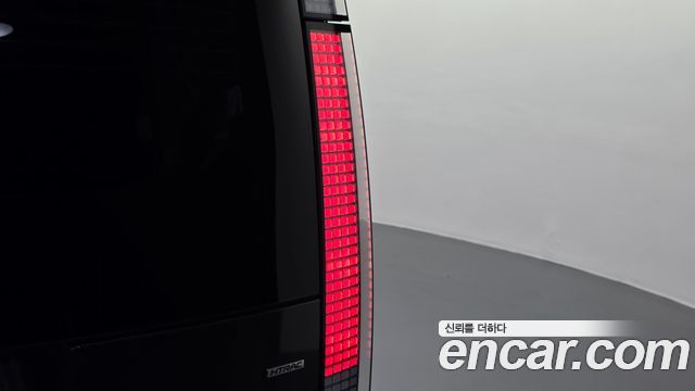 Hyundai Staria 2023 — photo 9