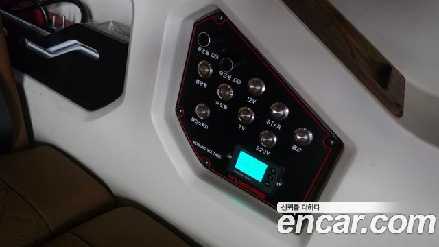 Hyundai Staria 2023 — photo 38
