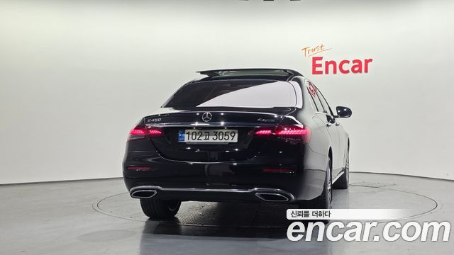 Mercedes-Benz E-Class 2021 — photo 4