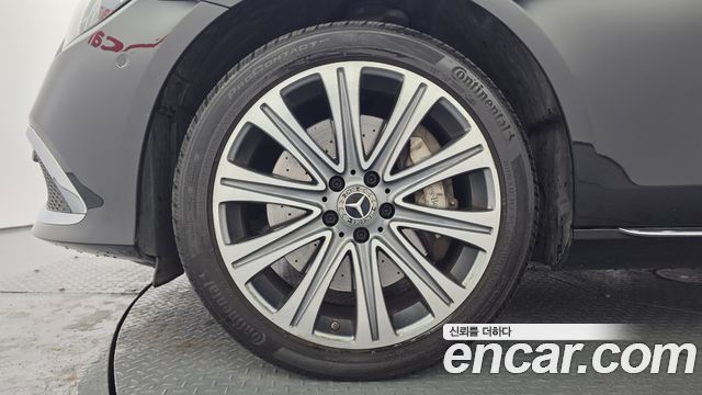 Mercedes-Benz E-Class 2021 — photo 5