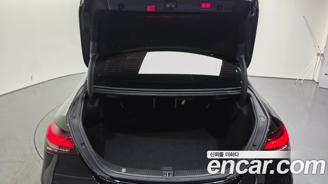 Mercedes-Benz E-Class 2021 — photo 20