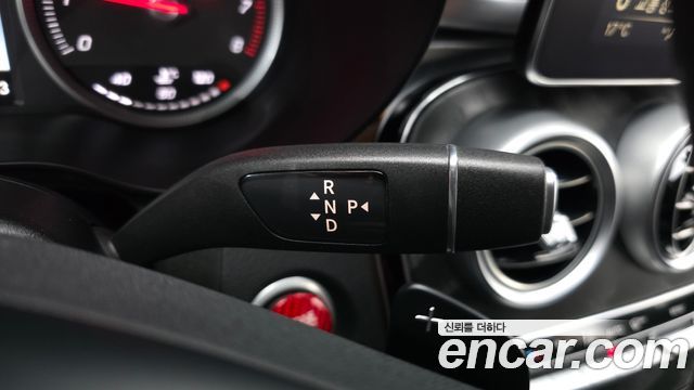 Mercedes-Benz GLC-Class 2019 — photo 12
