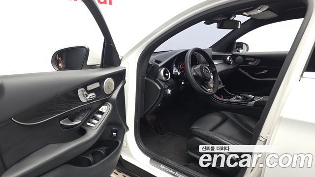 Mercedes-Benz GLC-Class 2019 — photo 13