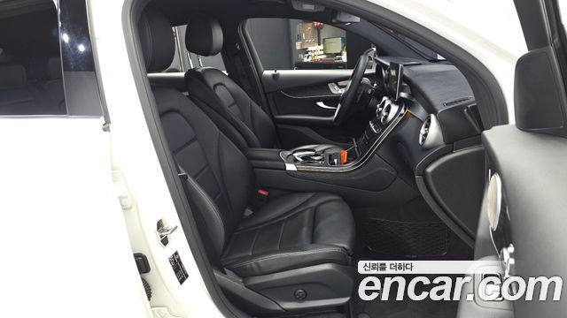 Mercedes-Benz GLC-Class 2019 — photo 17