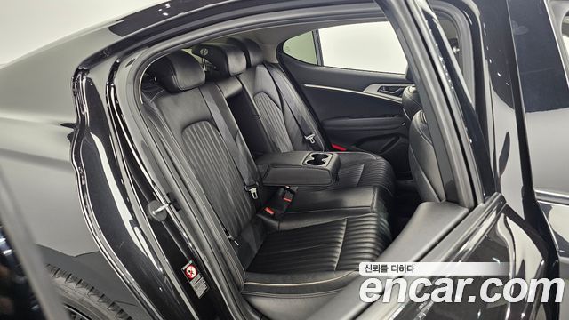 Genesis G70 2018 — photo 17