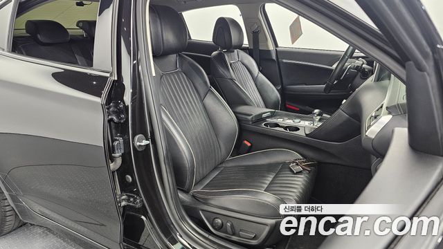 Genesis G70 2018 — photo 18