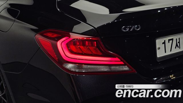 Genesis G70 2018 — photo 9