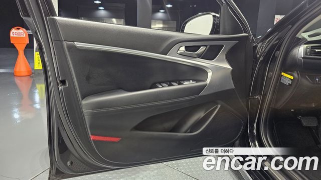 Genesis G70 2018 — photo 14
