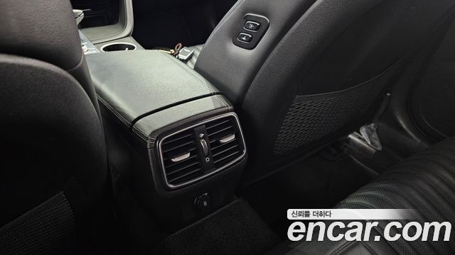 Genesis G70 2018 — photo 32