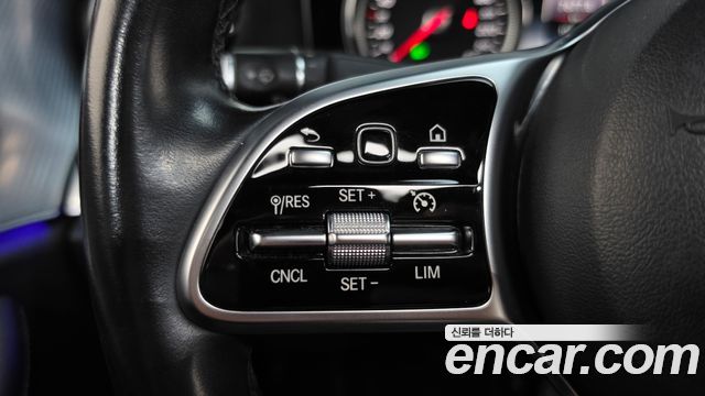 Mercedes-Benz E-Class 2020 — photo 21