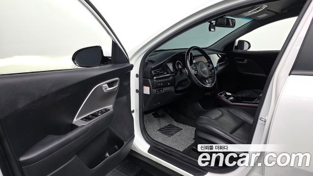 Kia Niro 2023 — photo 13
