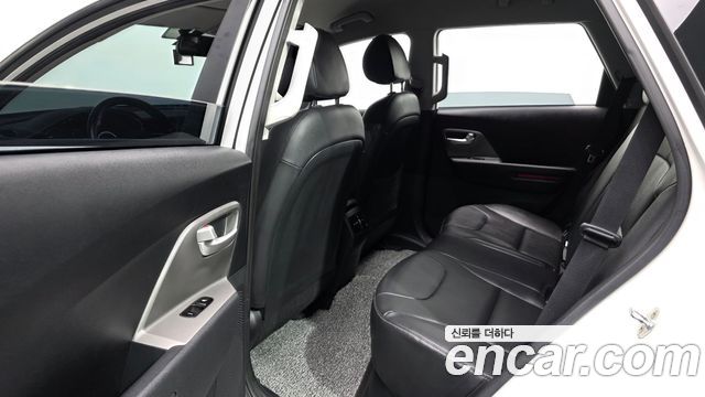 Kia Niro 2023 — photo 17
