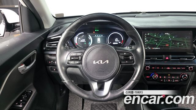 Kia Niro 2023 — photo 18