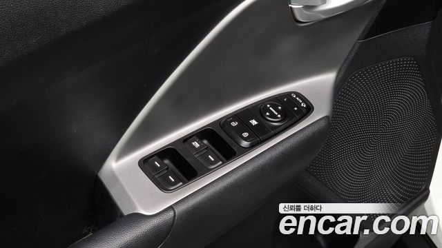 Kia Niro 2023 — photo 22