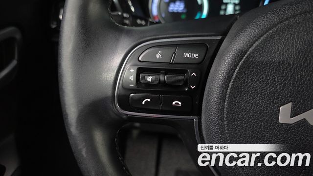 Kia Niro 2023 — photo 29