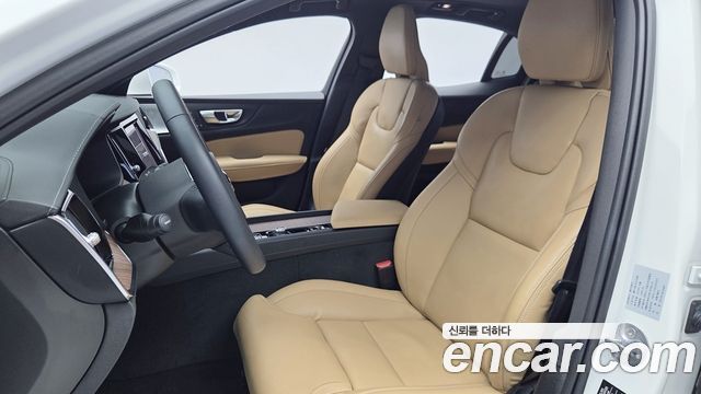 Volvo S60 2024 — photo 18
