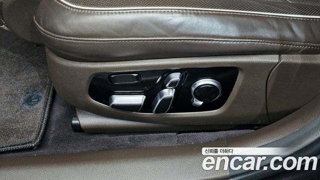 Kia K9 2019 — photo 30