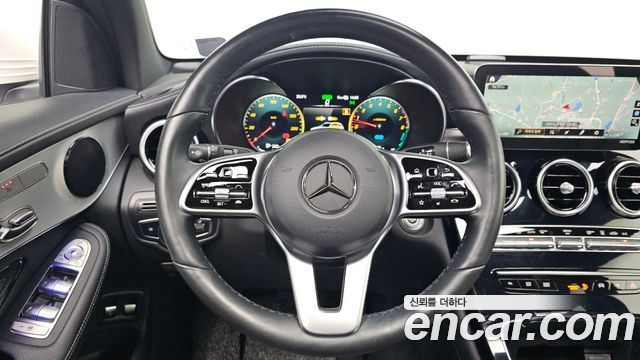 Mercedes-Benz GLC-Class 2021 — photo 13