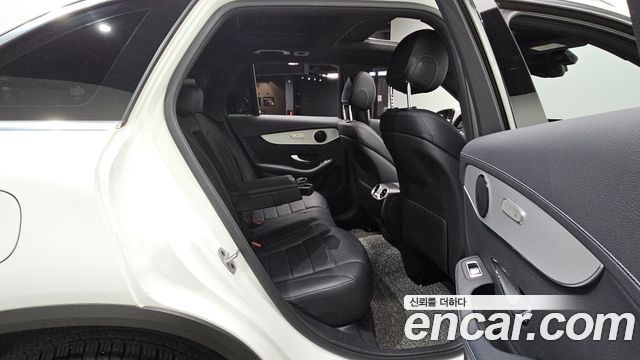 Mercedes-Benz GLC-Class 2021 — photo 20
