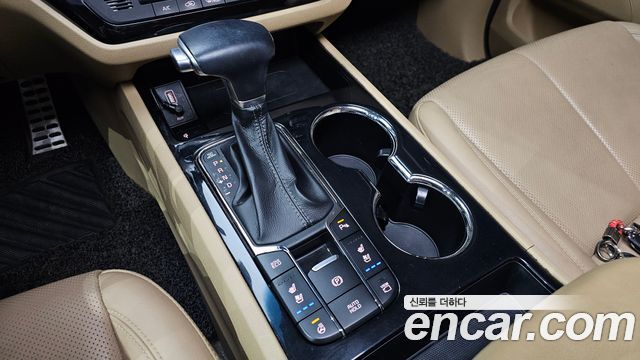 Kia Canival 2019 — photo 12