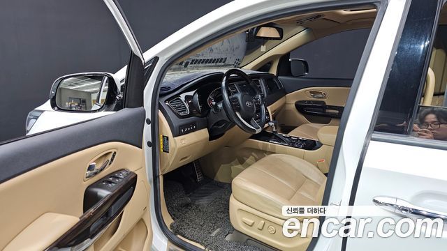 Kia Canival 2019 — photo 13