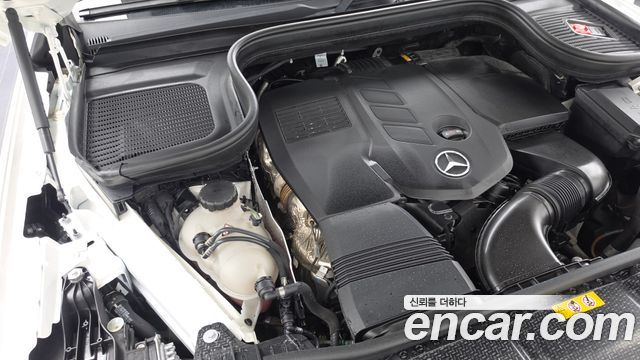 Mercedes-Benz GLE-Class 2024 — photo 6