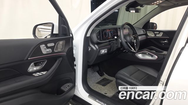 Mercedes-Benz GLE-Class 2024 — photo 13