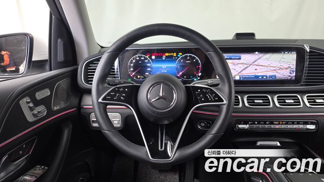 Mercedes-Benz GLE-Class 2024 — photo 19