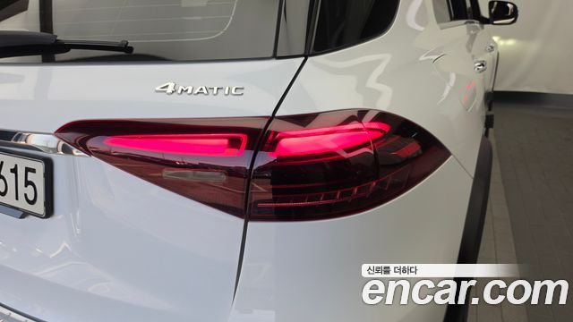 Mercedes-Benz GLE-Class 2024 — photo 9