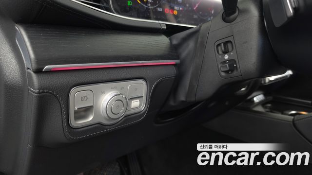 Mercedes-Benz GLE-Class 2024 — photo 27