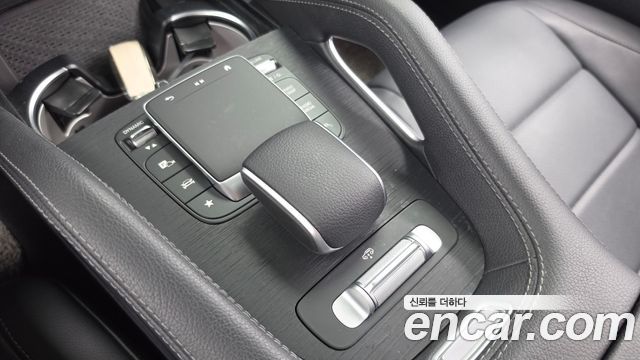 Mercedes-Benz GLE-Class 2024 — photo 33