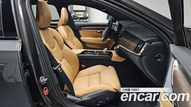Volvo V90 2024 — photo 17
