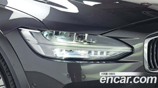 Volvo V90 2024 — photo 8
