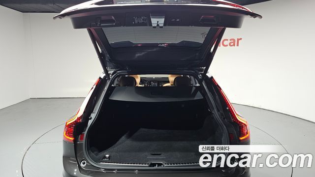 Volvo V90 2024 — photo 33